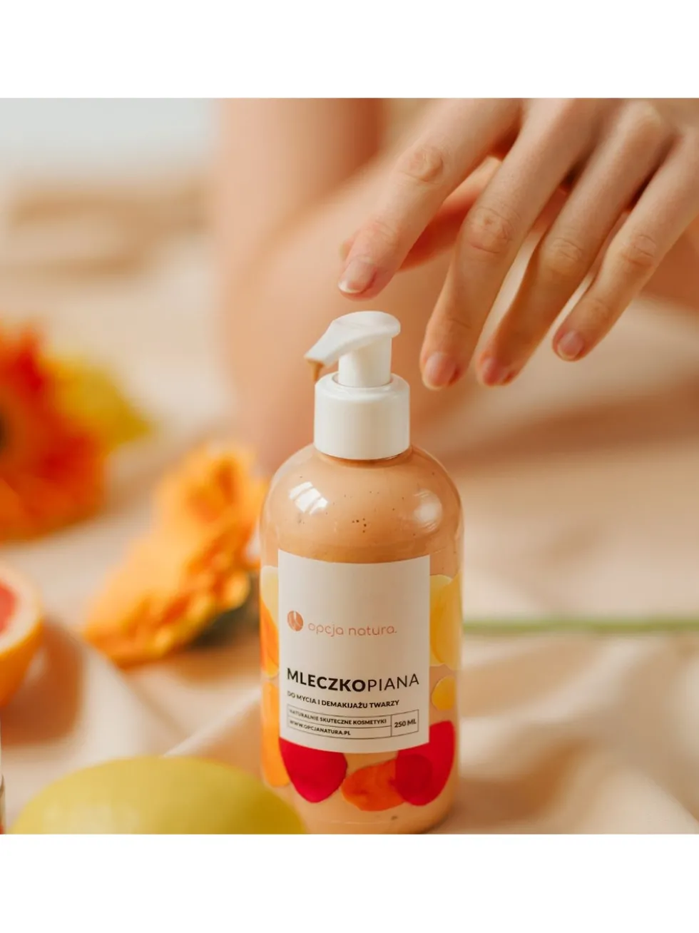 Mleczkopiana do mycia i demakijażu twarzy Opcja Natura 250ml